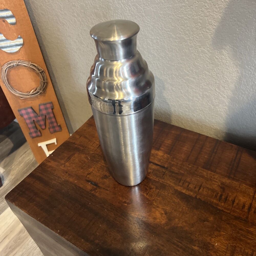 OGGI Jumbo Stainless Steel Party Cocktail Shaker 60oz 1.75ltr Capacity with Box